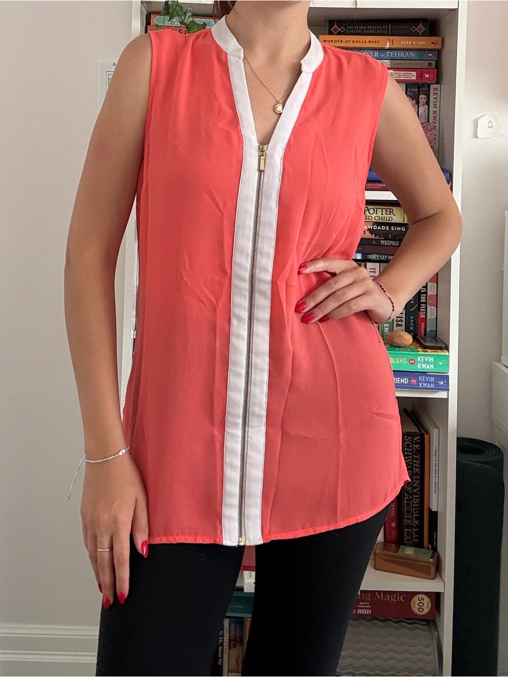 RW&CO. Coral Sleeveless Zip-Front Camisole with White Trim